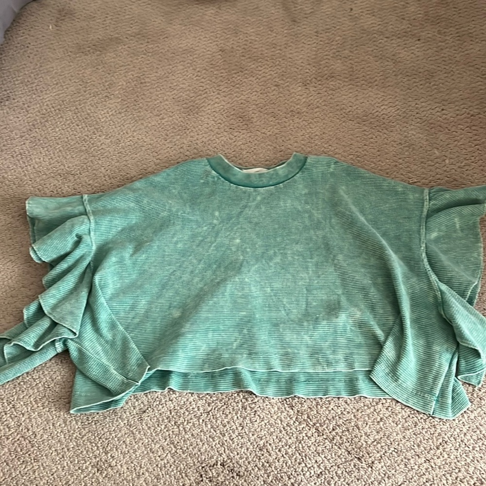 Women’s green ruffle sleeve altered state shirt, size: small